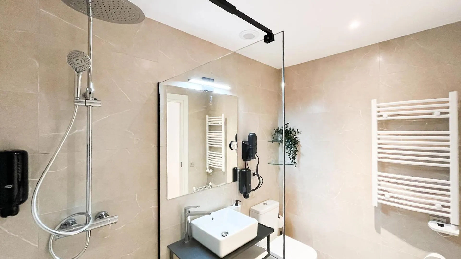 Todo Nuevo A 5 Minutos Del Centro L Zona Ciutat De Valls L By Bonesvacances Andorra la Vella Apartment
